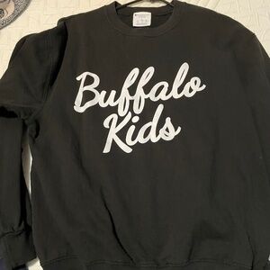 Gxfr. Buffalo kids hoodie size large